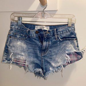 Abercrombie Ripped Jean Short with plaid pockets
